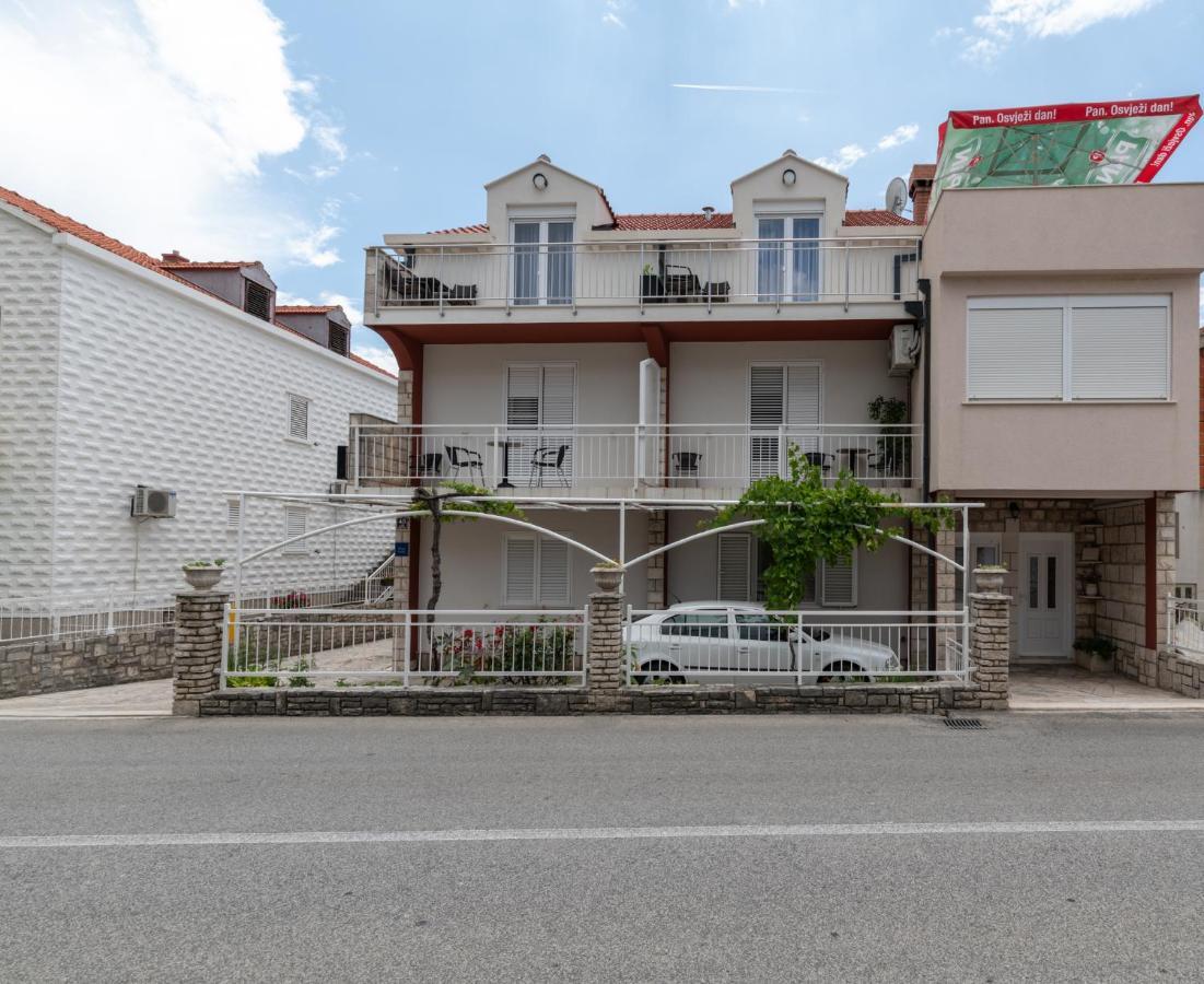 Apartment & Boksic Mlini